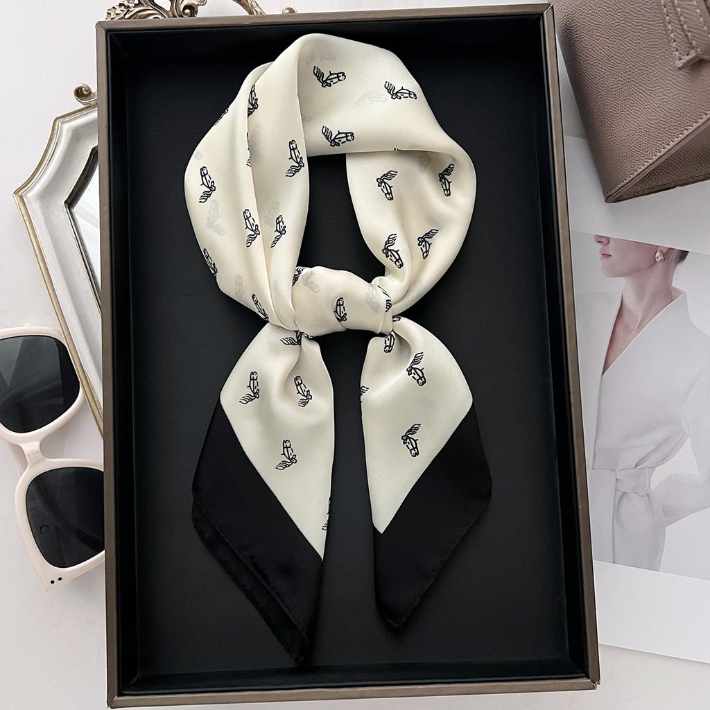 2026 Neues Florales Muster Satin Seiden Schal 70cm Kleines Quadratisches Halstuch Damen Vielseitiges Dekoratives Bandana