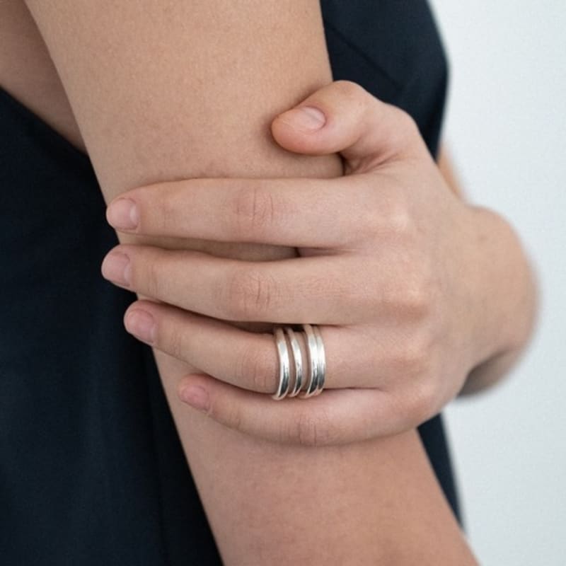 EEY Medium Flow Ring