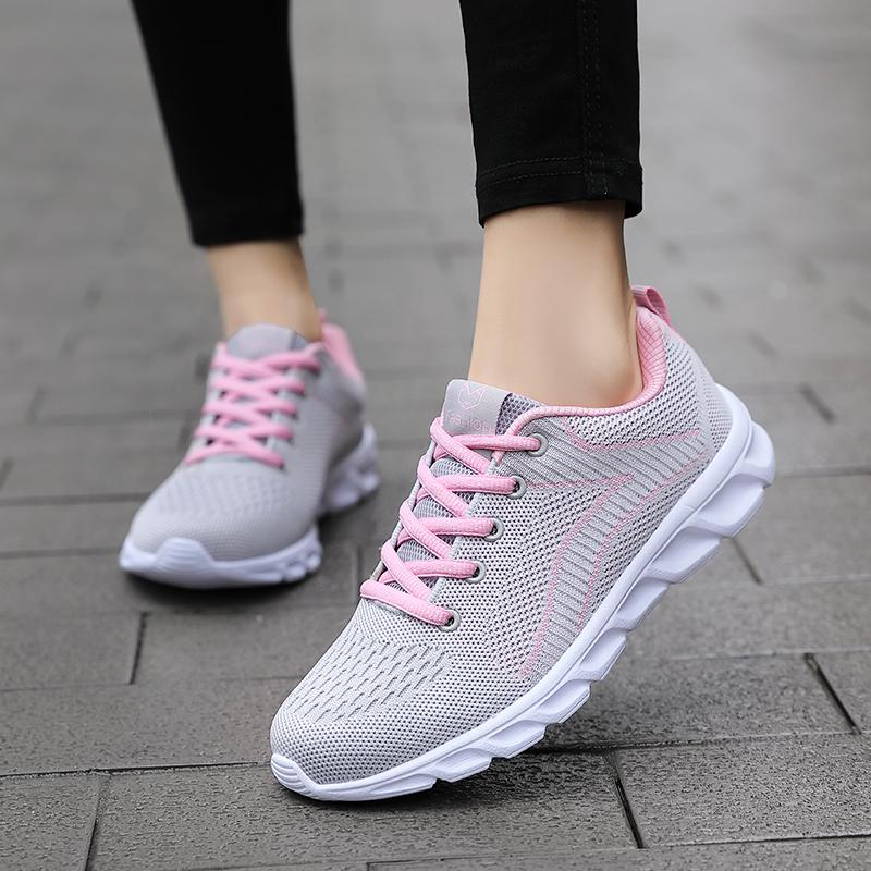 Fashion Ultralight Women Running Summer Fashion Anti Slip Hiking Mesh Breathability Athletic Shoe Tennis Woman Trend Sneakers Tennis