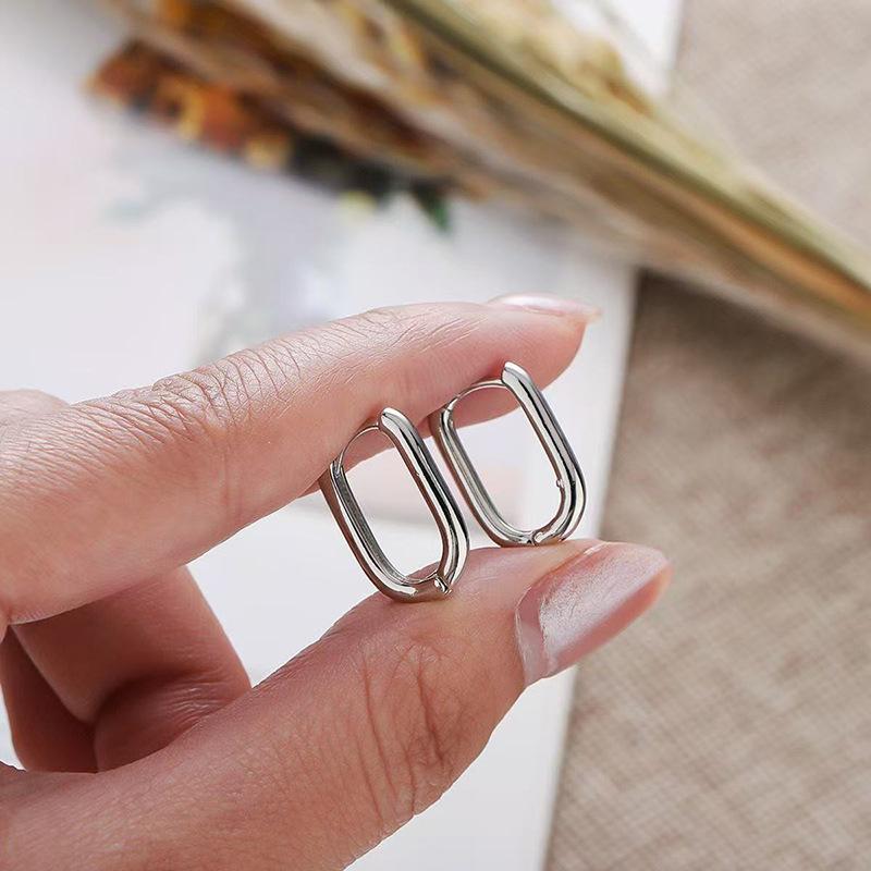 Oval geformte Creolen für Damen Edelstahl U-förmige ovale Creolen Leichter langlebiger Schmuck für den täglichen Gebrauch