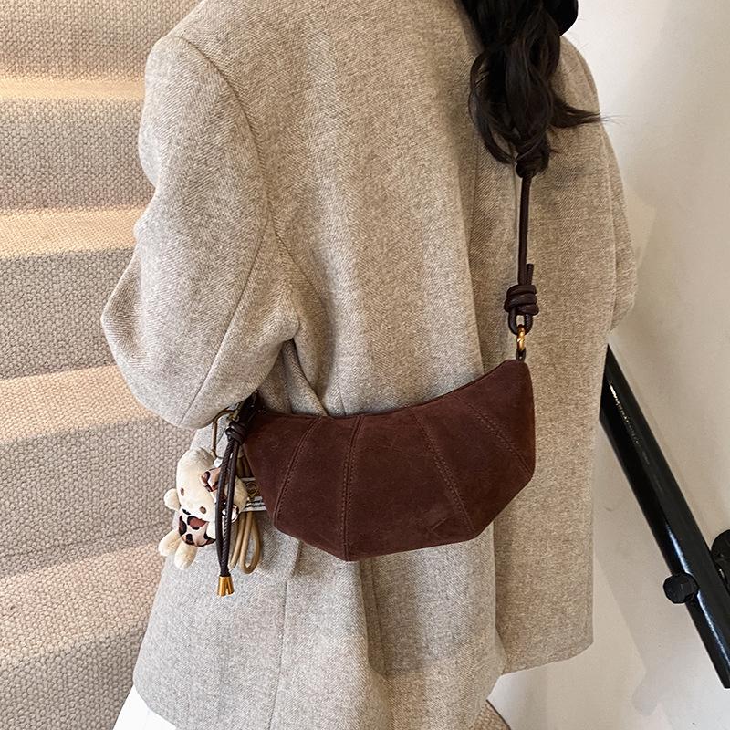 

Трендовый леопардовый принт, матовый круассан 2024 года, новая ретро-мода на осень и зиму, сумка-пельмень через плечо, женская сумка 23*7*13