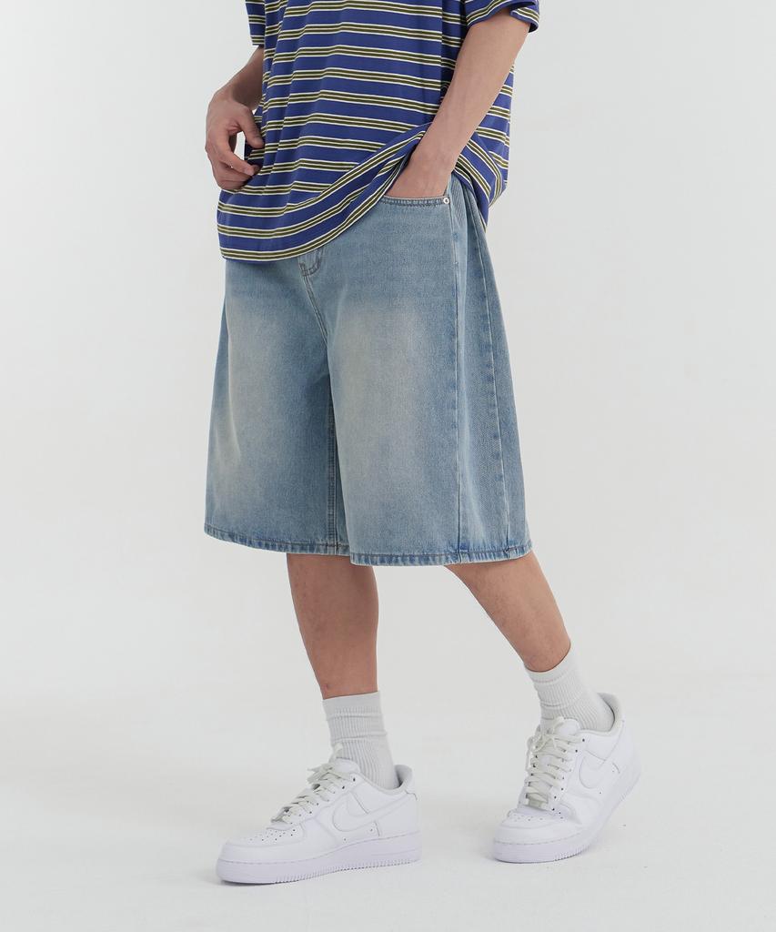 Jinmania Side Pintuck Wide Knee-Length Half Denim Pants Unisex (Light Wash)