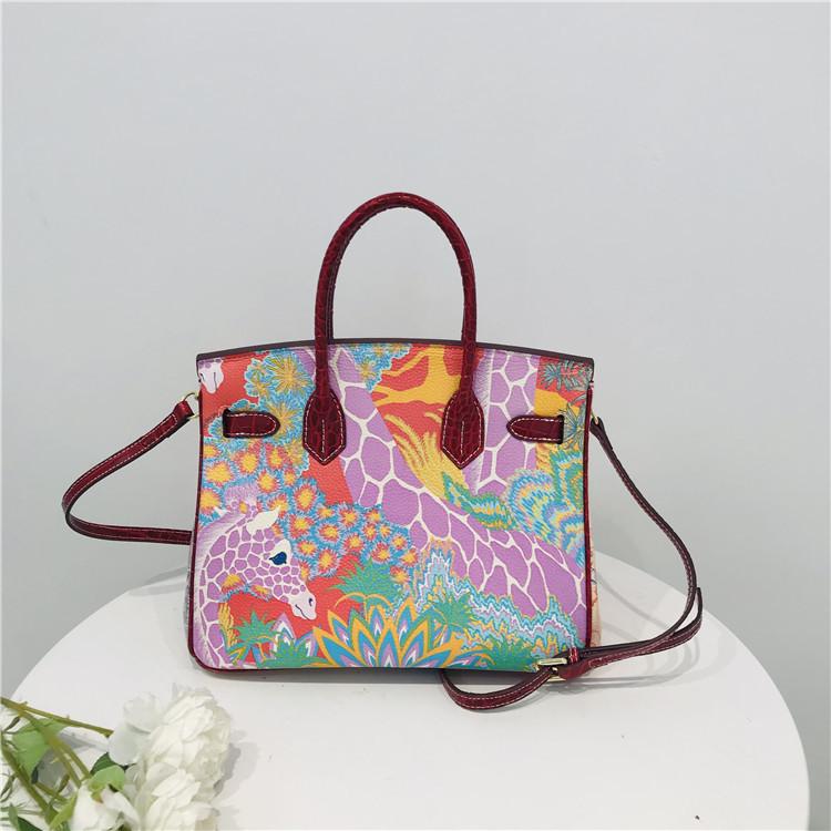 2021 Neue Platin-Tasche bordeauxrotes Krokodilmuster mit bemaltem Giraffenmuster Rindsleder erste Schicht tragbar Schultertasche Umhängetasche