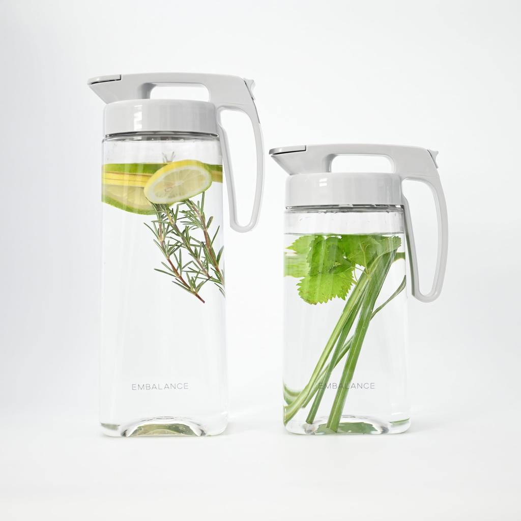 Wilmax Pitcher with Lid and Gasket Can Be Placed Vertically or Horizontally EMBALANCE Seamless Pitcher S T22432 Made In Japan Handle, Integrated, /