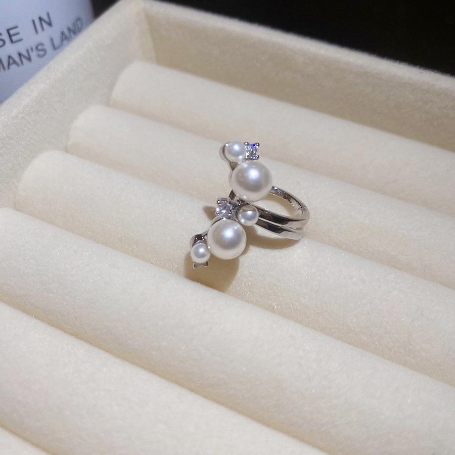 Zirconia Pearl Ear Cuff: French Retro, No Piercings Needed, Lightweight Luxury for Women