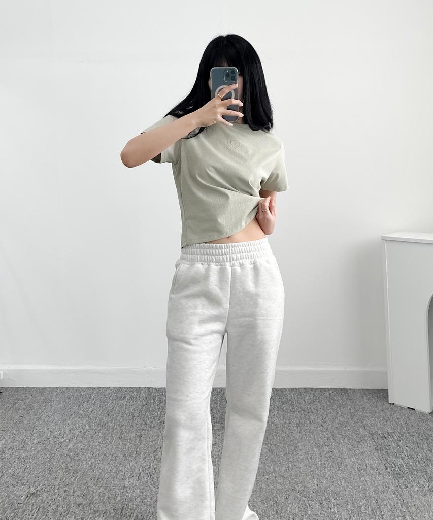 Peullupipeullupi Pigment Logo Semi-Crop T-Shirt_Sage Green
