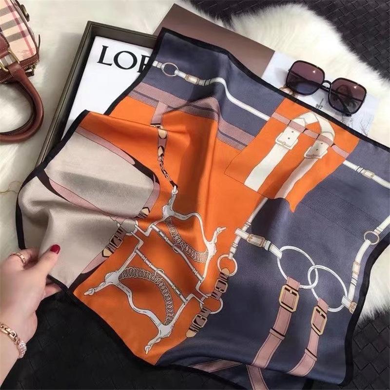 Keep Korean retro foreign style color scheme spring and autumn small square scarf silk scarf women's scarf versatile trench coat shirt decorative scar