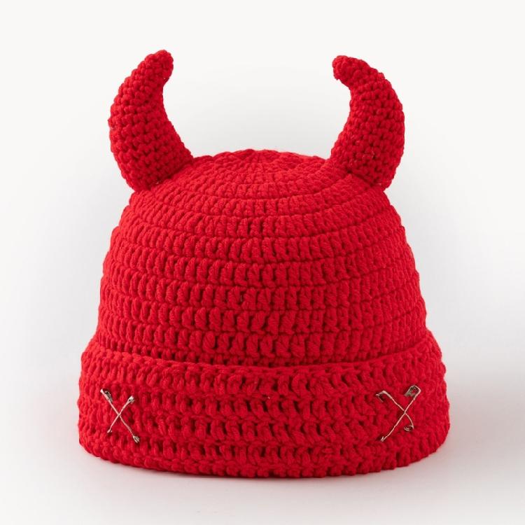 Crochet Horn Cap for Fall Winter Outfits, Brimless Devil Hat with Front Pin Accent for Party Photo Outfit Looks