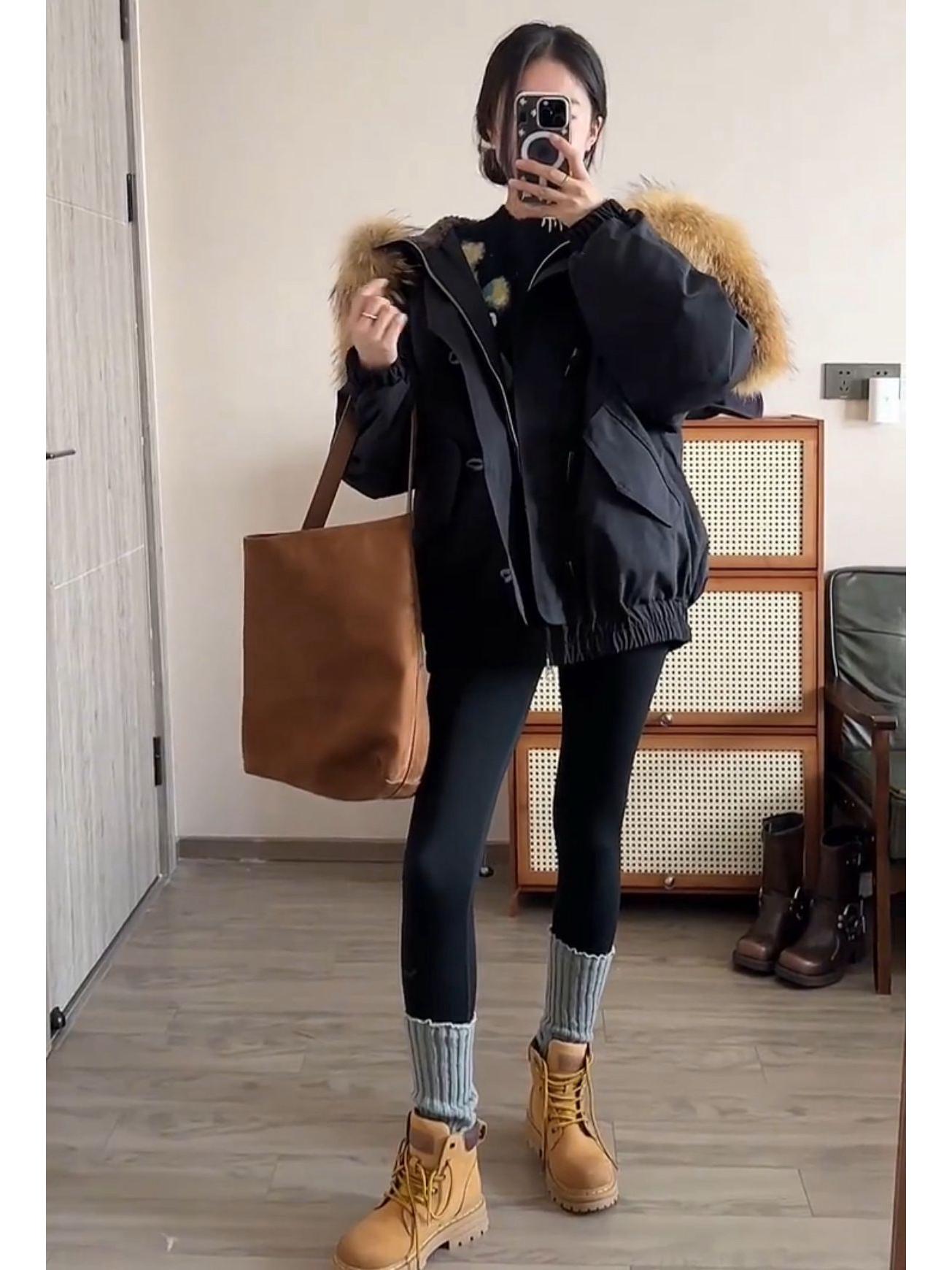 

Women s Winter Parka with Fur Collar - 2025 Retro Toggle Button Cotton Coat M (110-130 jin)