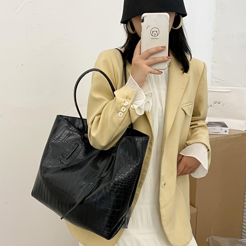 Stylish Women's Tote Bag, Large-capacity High-quality Crocodile-pattern Handbag, Featuring A Zipper Closure. Ideal for Daily Commuting