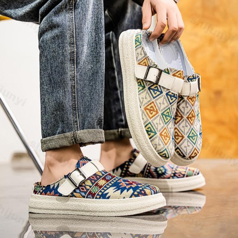 2026 Autumn Men's Breathable Retro Print Design Casual Half Slippers Fashi Trend Comfortable Versatile Shallow Mouth Draggers
