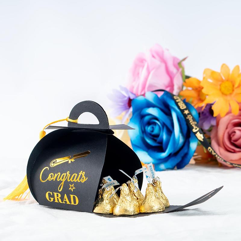 

25 шт. Подарочные коробки в виде выпускных шляп с кисточками – Коробки для конфет «Поздравляю, выпускник!», Черные и золотые центральные элементы для стола