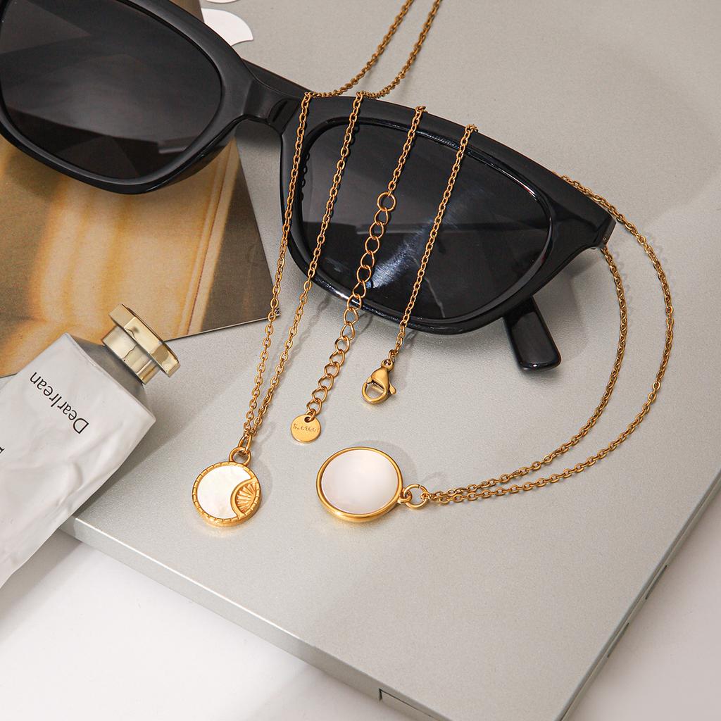 White Mother-of-Pearl Sun and Moon Necklace, Niche Light Luxury High-end, Non-fading, Versatile Clavicle Chain Jewelry