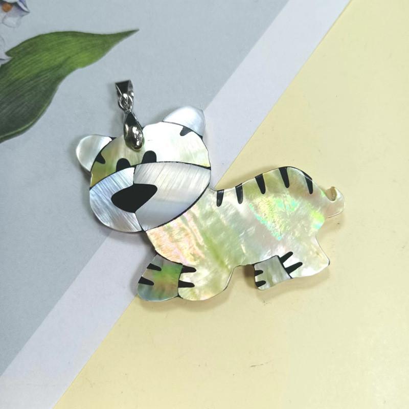 Animal Zodiac Shell Pendant Necklace With Polished Craft For Vintage Jewelry Enthusiasts