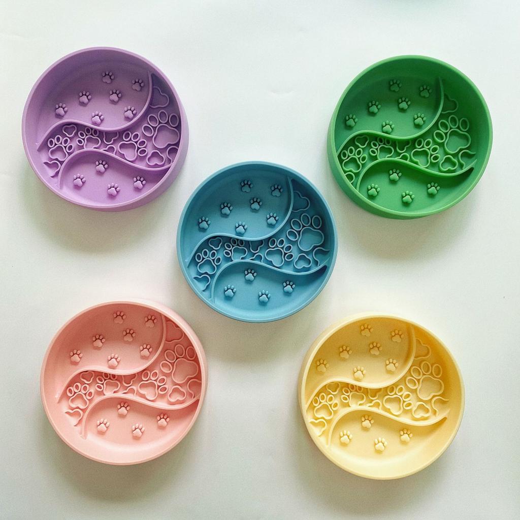 Modern Solid Pattern Silicone Slow Feeder Bowl Anti-Spill Anti-Choke Divided Food Tray Lick Mat for Cats Dogs Water Application