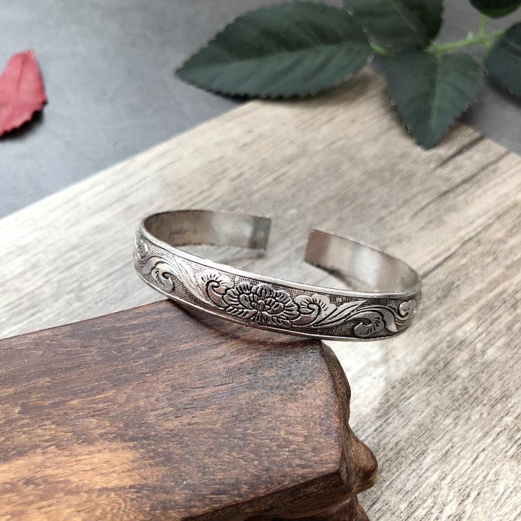Retro Silver Bracelet, the Republic of China Nostalgic Personality Fashion Versatile Bracelet Women's Silver Accessories