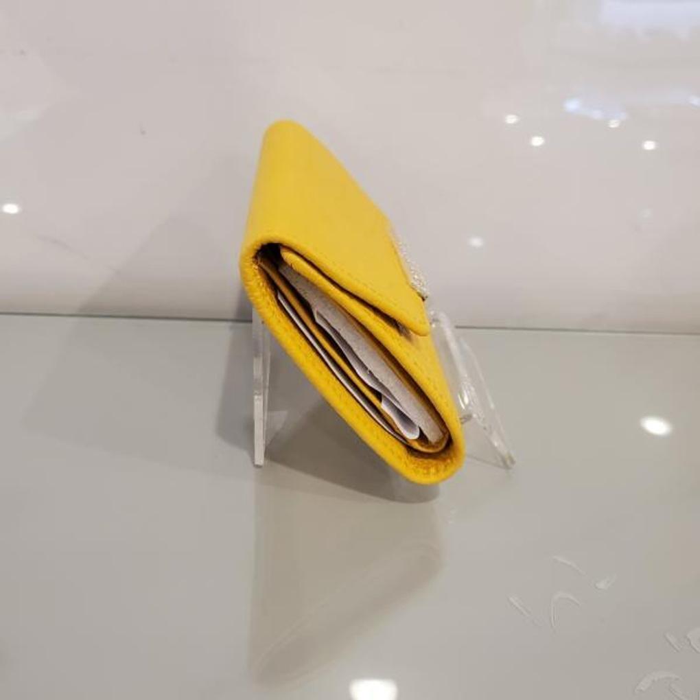 Moncross YEAW19165 Cubic Point Women's Cowhide Half Wallet