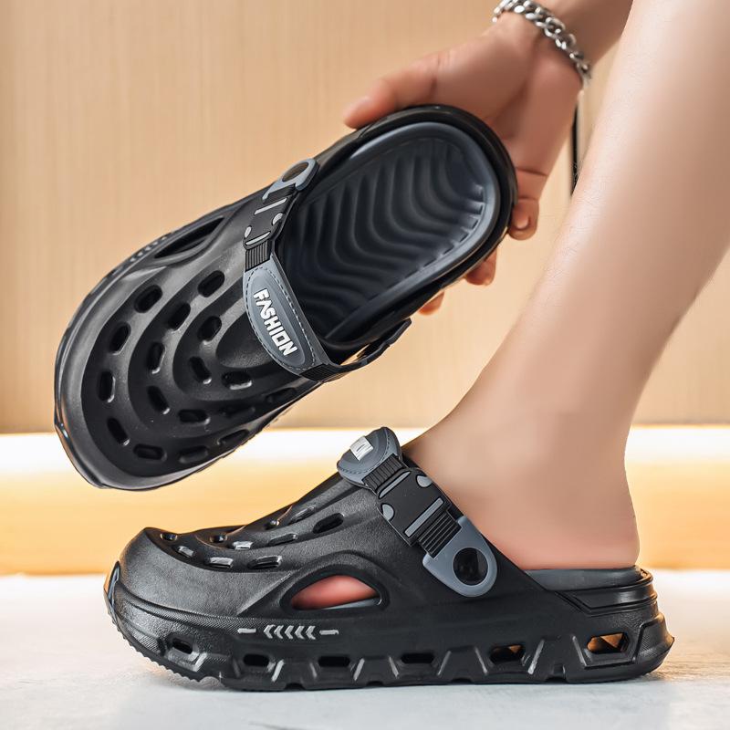 Sandals are fashionable and versatile, personalized and trendy, two-wear travel, summer hole shoes, hollow thick soles, comfortable sandals