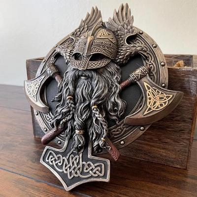Wikinger Berserker Doppelaxt Walhalla Wandskulptur Harzornamente Gartenfigur Heim Wandplakette Dekoration Kriegerstatue