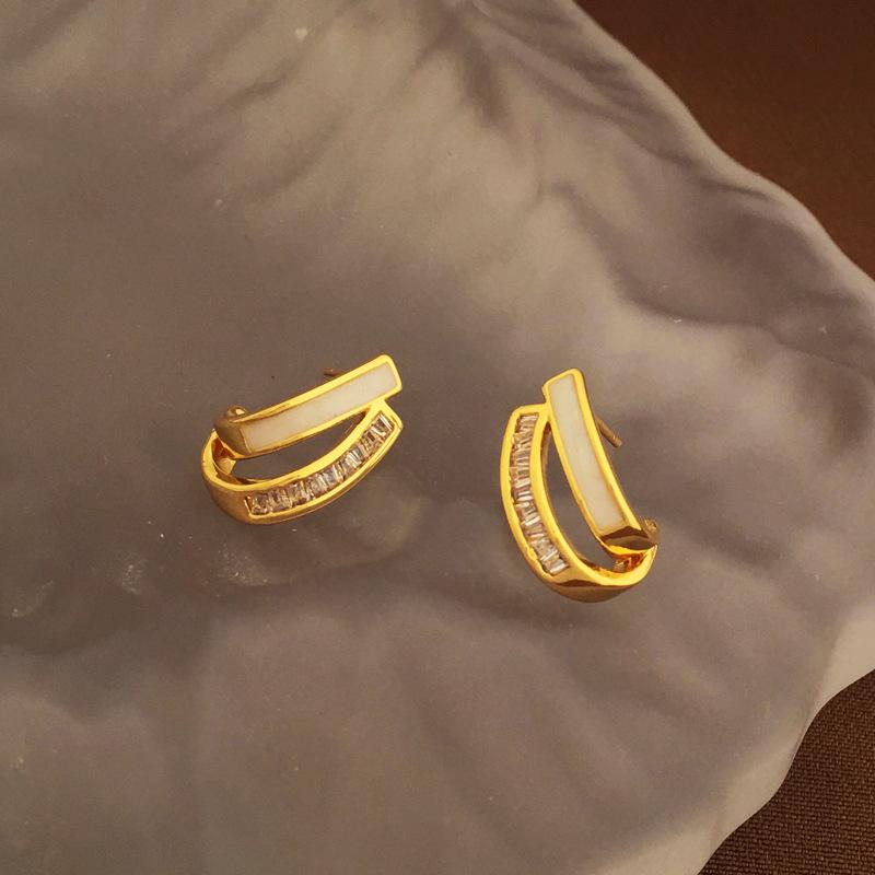 Premium Sense Light Luxury Spring and Summer Earrings Necklace Temperament Retro Earrings Trendy Niche Jewelry