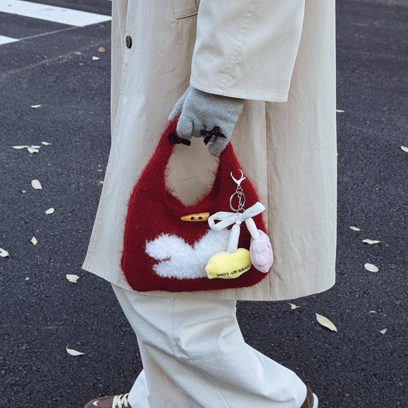 Knitted Handbag with A Cute and Niche Design Sense, Woven Bag, and Mobile Phone Bag