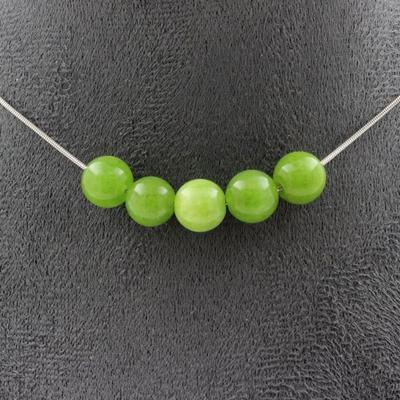 Steine ​​und Mineralien. Halskette 5 Perlen Peridot 8 mm Kette aus Edelstahl Halskette Damen, Herren. Anpassbare Größe.