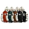 Herren Colorblock Patchwork Kapuzen Varsity Jacke Gepolsterter Baumwollmantel Mit Buchstabenstickerei Und Abzeichen