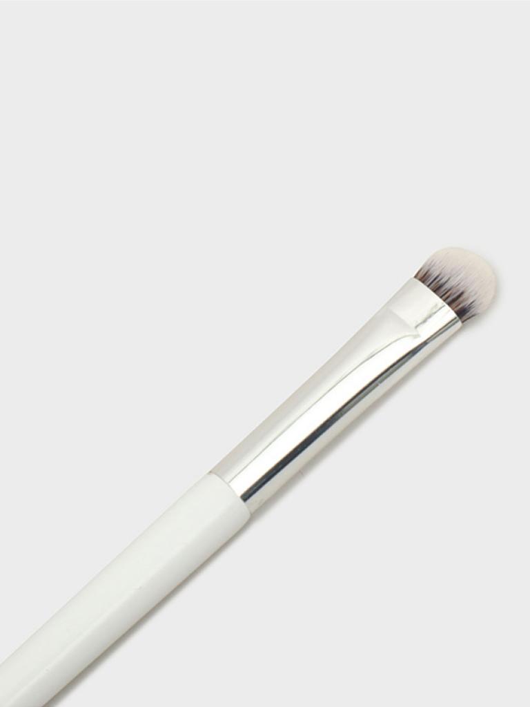 Point Eyeshadow Brush 502