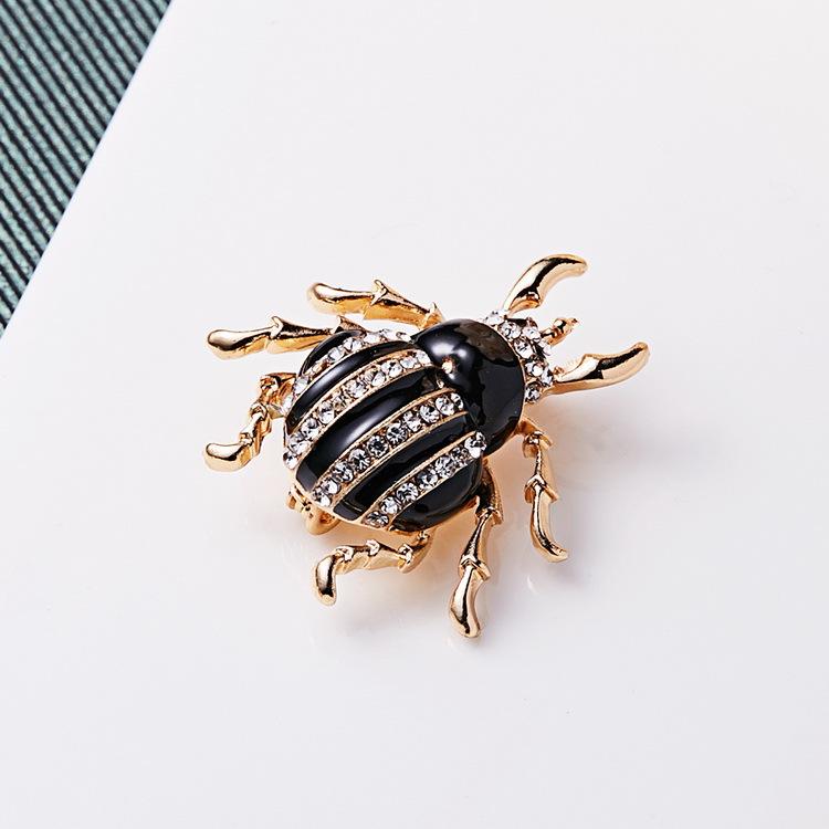 Vintage Enamel Beetle Brooches Women Men's Creative Bugs Pins Fashion Crystal Insect Badges Gift