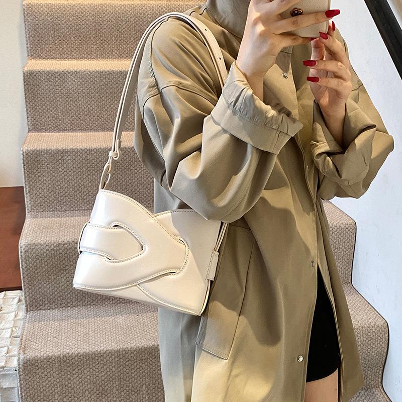 Underarm Bag Moon Tooth Bag Niche Design Cross-border American, Korean and British Messenger Bag Shoulder Bag Girls Premium Niche Bag