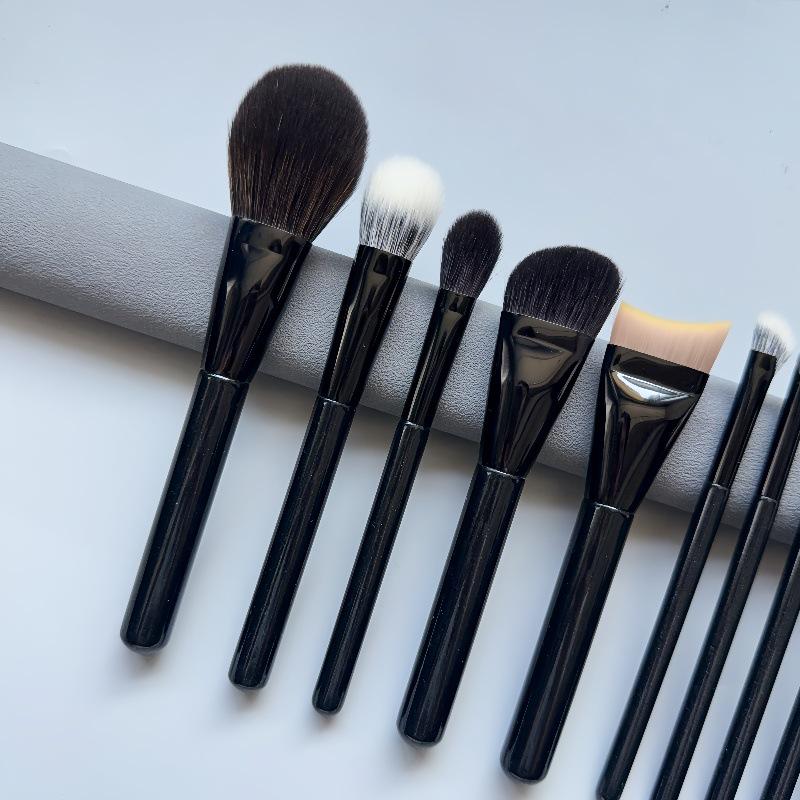 16-Piece Makeup Brush Set: Powder, Contour, Foundation, Highlighter, Eyeshadow Brushes for Beginners