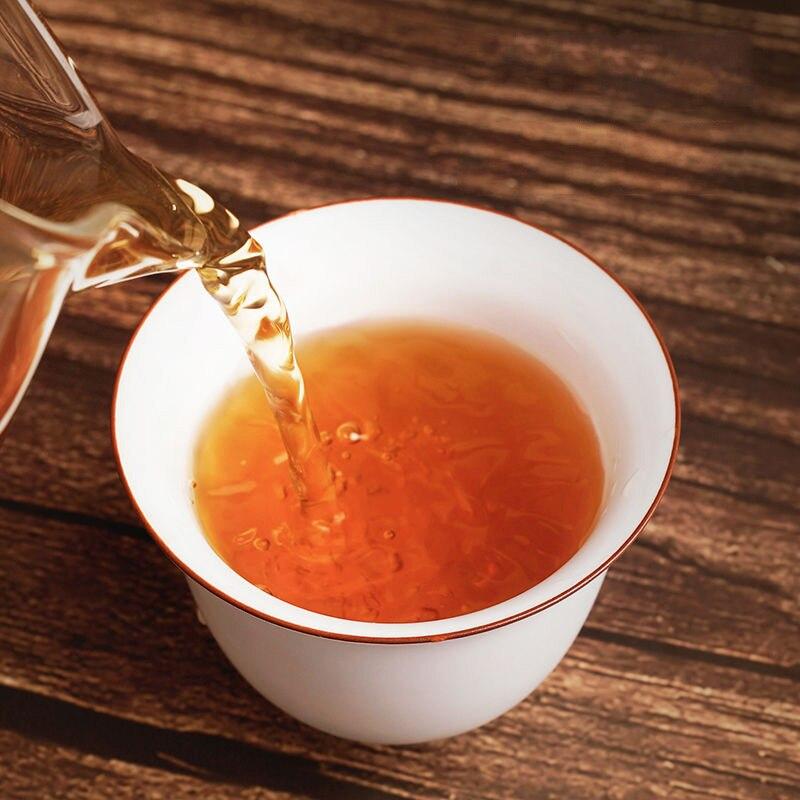 Yunnan Shu Pu Erh Alter Teekuchen 2013 Fujian Weißer Tee Shou Mei Weißer chinesischer Tee mit Kräuter- und Blumenduft Bai Cha Chinesischer Teekuchen 350g