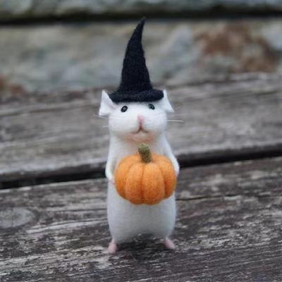 1PC With A Pumpkin Halloween Mouse Cute With Xmas Hat Christmas Mouse Ornament Wool Felt Figurine Handmade Gifts Home Decor