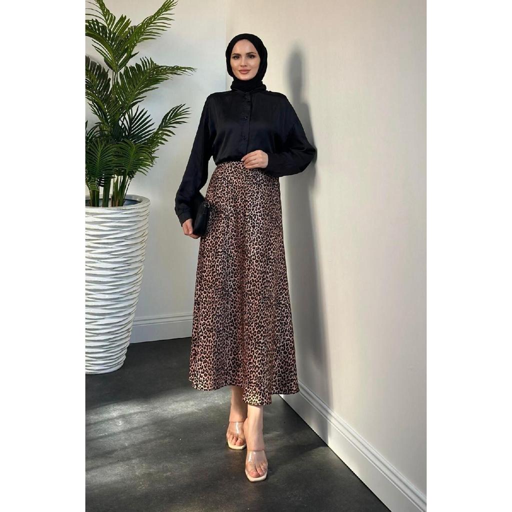 Fusta din satin cu model leopard Liliya Maro