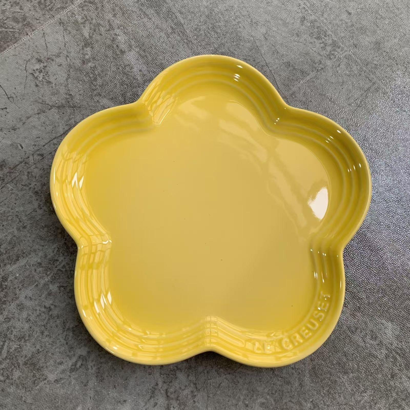 

Прохладная радужная тарелка с изображением цветущей сливы 23 см, керамическая французская тарелка с лепестками, 9 дюймов, неглубокие подносы для домашней обстановки