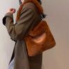 Fashion Love Heart Clutch Bag Versatile Women's 2023 New Fall Winter Large Capacity Shoulder Crossbody Bag Soft Plush Tote Bag