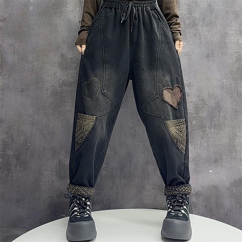 

Плюс бархатные плотные джинсы женские эластичные брюки-папы с высокой талией свободные брюки с крупными литературными нашивками XXXL