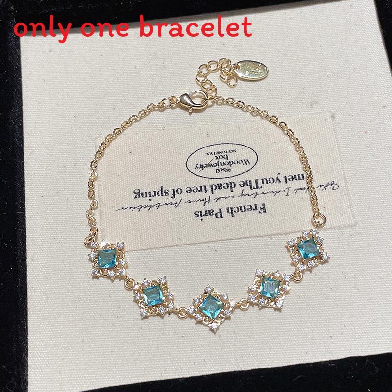 Zircon Flower Pendant Bracelet With Metal Plating For Womens Fashion Accessories