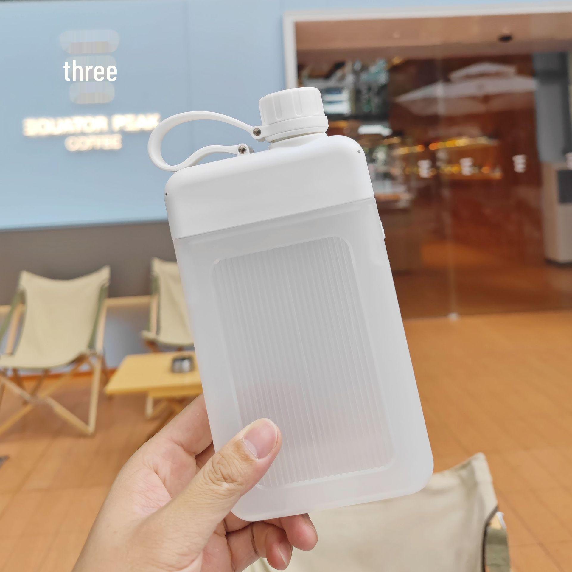 

Креативная портативная квадратная чашка для воды с защитой от падения - простой плоский дизайн, прямое питье, модный подарок 450ML чистый белый