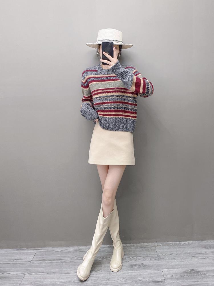 Petite Round Neck Striped Cashmere Sweater - Trendy Autumn/Winter Knit Top for Women
