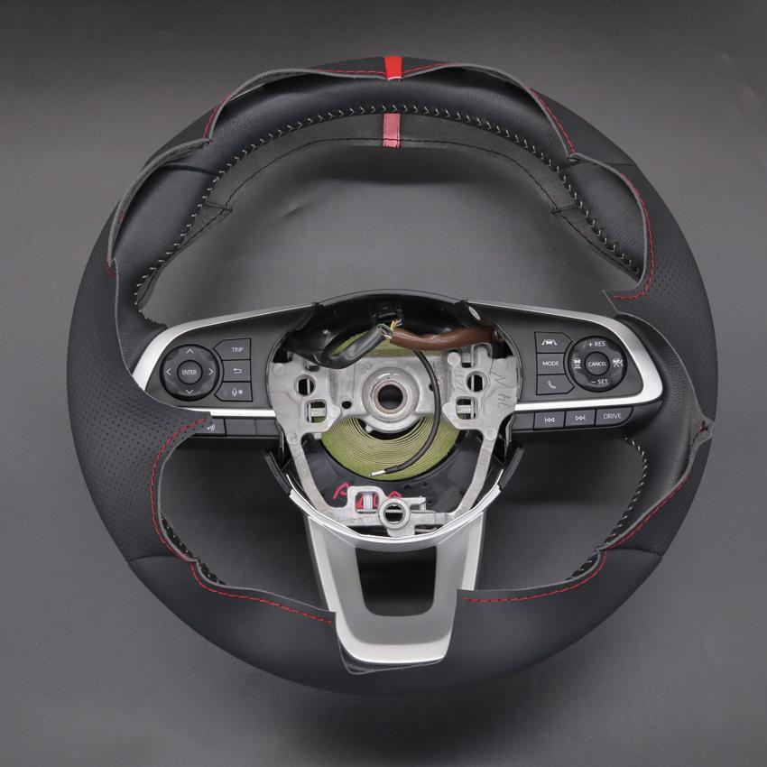 Черный искусственный кожаный чехол на руль автомобиля — фото 8