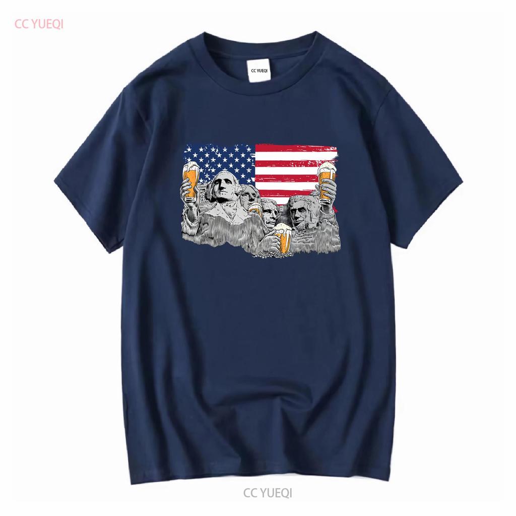 Mount Rushmore Präsidenten Bier trinken T-Shirt Amerika USA Flagge South Dakota Denkmal Patriotischer Trinker 4. Juli Vintage