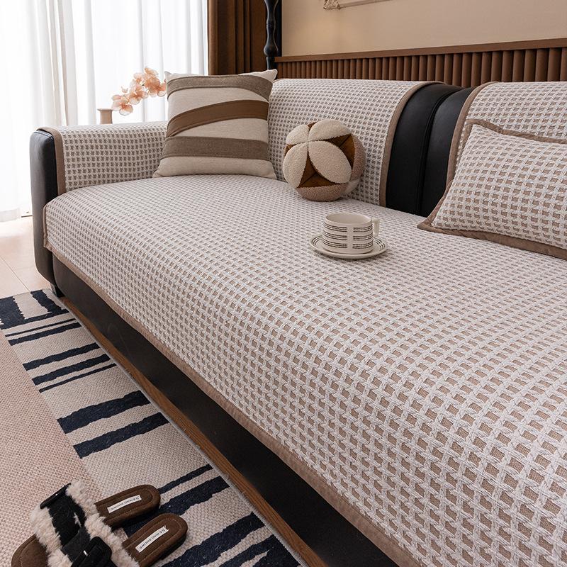 

Modern And Minimalist Chenille Sofa Cover Fabric Four Season Universal Solid Color Grid Anti Slip And Dirt Resistant Sofa Towel 70x70cm 1pcs колір світло кави