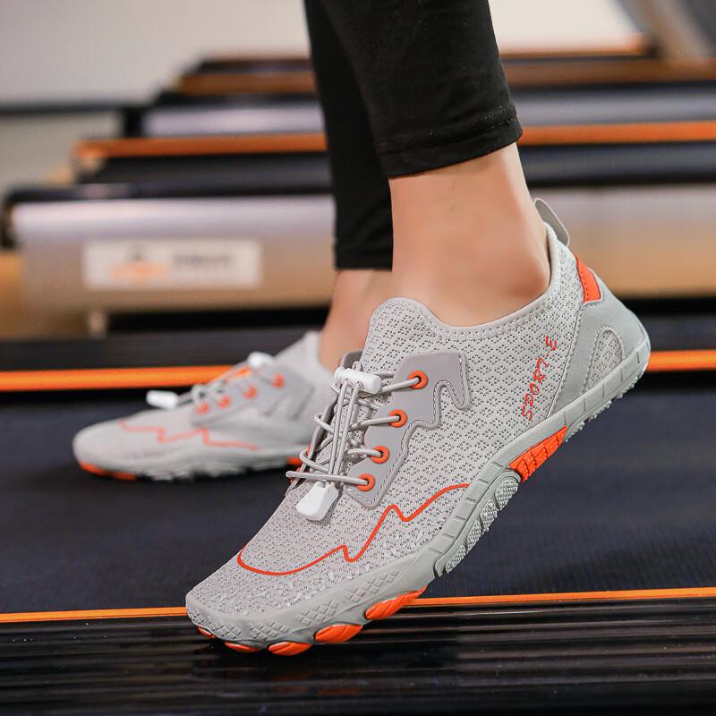 

Men s Soft-Sole Athletic Training Shoes 35