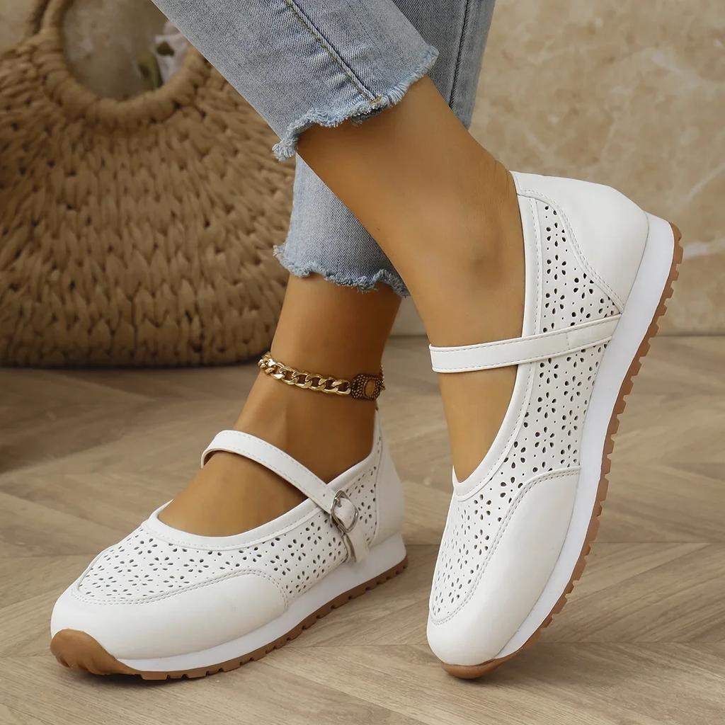 2025 New Spring and Summer Retro Hollowed Out Round Toe Shallow Mouth Soft Flat Breathable Buckle Women Sandals