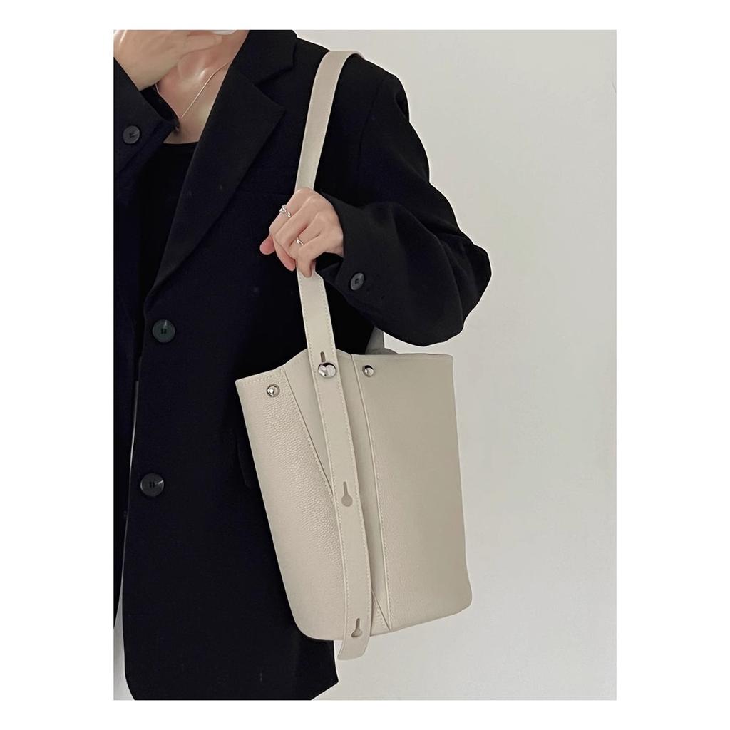 Lila Eimer Tasche Tasche Damen Textur Große Kapazität Fauler Stil Pendler Gemüsekorb Schultertasche Henkeltasche