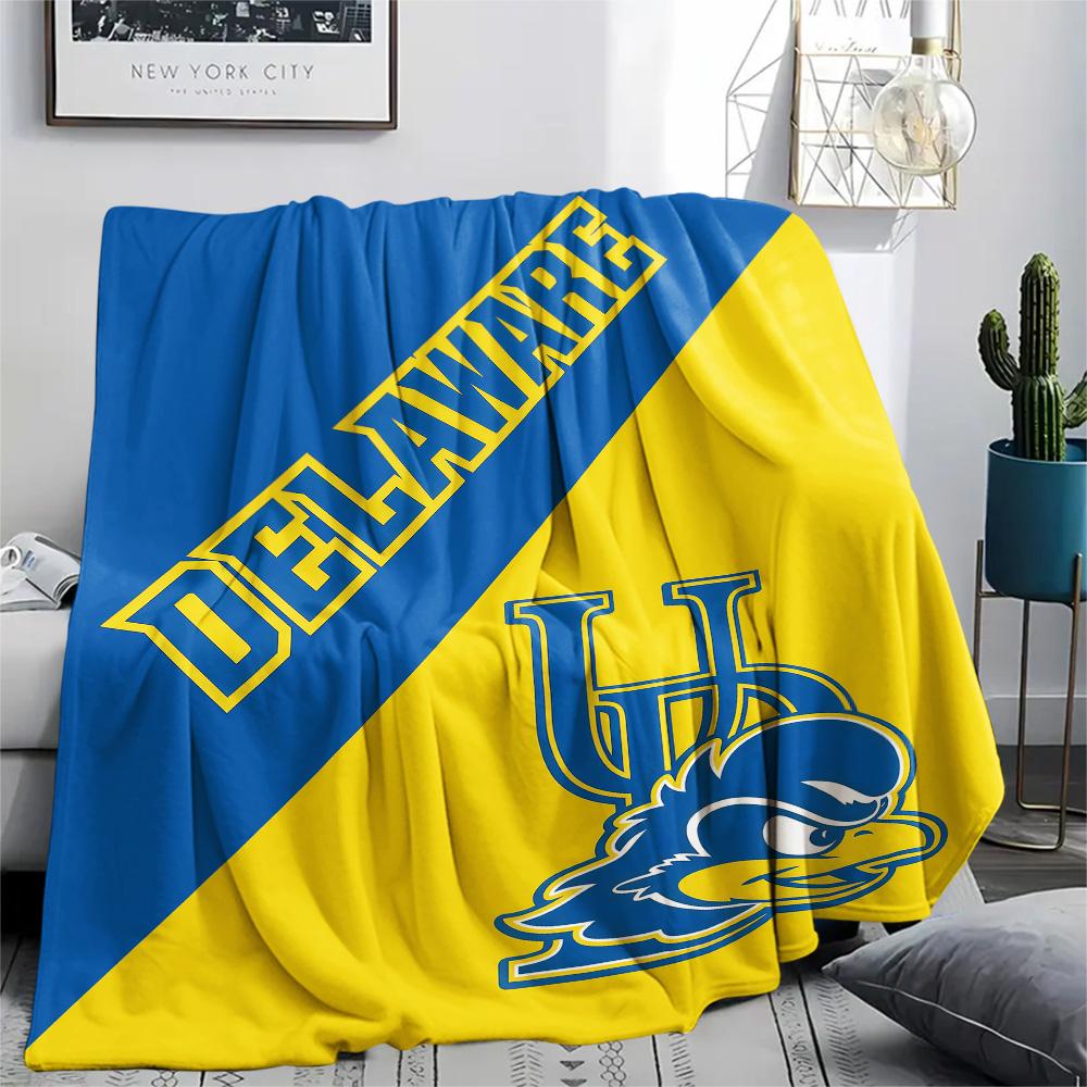 Delaware Fightin' Blue Hens Print Flannel Blanket High Quality Warm Comfortable Cover for All Seasons Perfect for Gifts Home Decor