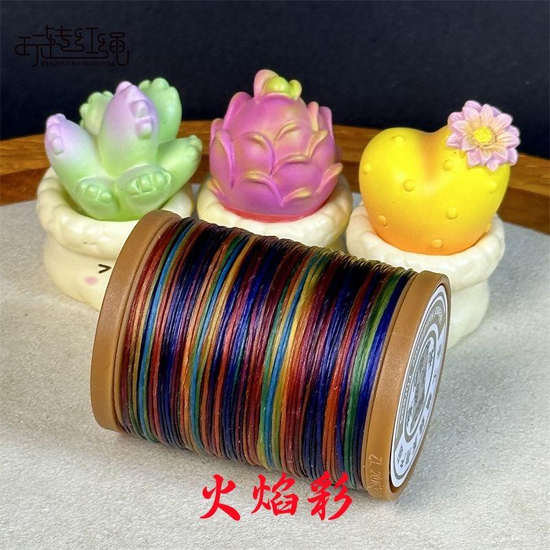 

Fengzhimei Микро-сердечник Воск 0.2 Тонкая нить Ручная работа Вощеная нить Макраме Плетеная восьмижильная коса Косой узел Ремешок для переноски Flame color W0.2