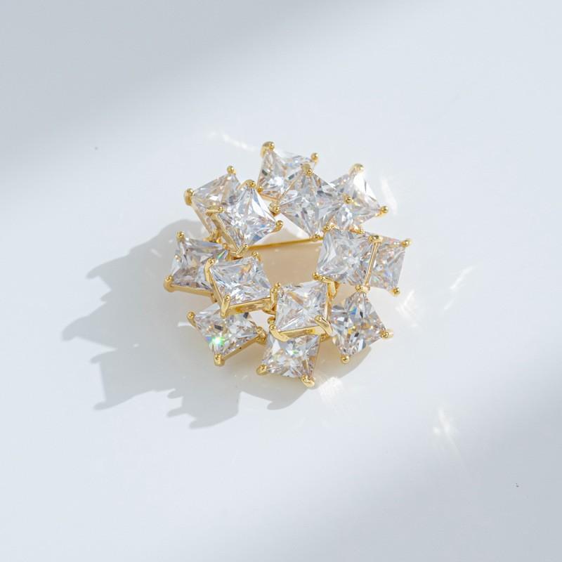 

Броши для пожилых людей, брошь в виде цветка, листа, булавки для женщин, костюм, подвеска, модные броши, ювелирные изделия белый