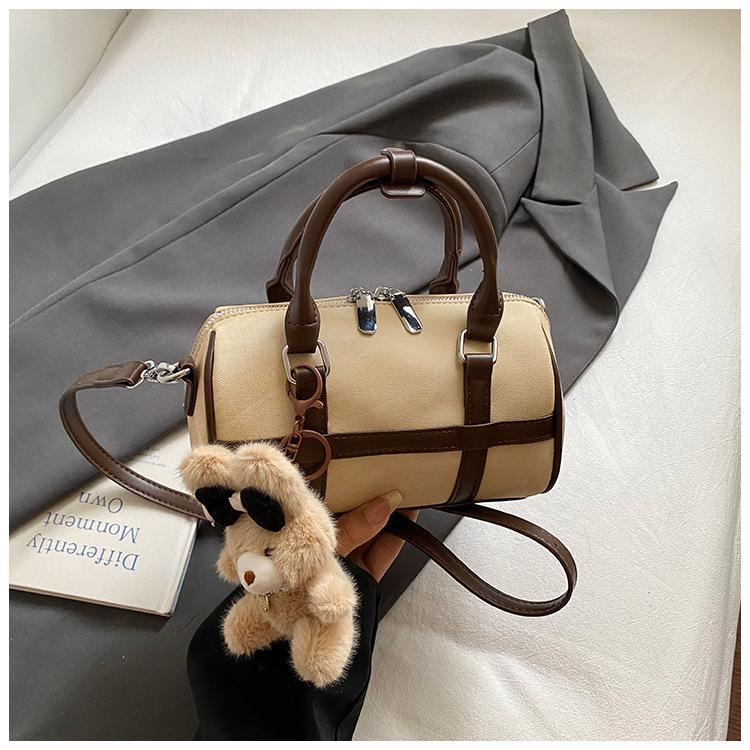 High value handbag niche pillow bag 2025 new commuter women's bag trendy fashion shoulder bag foreign style messenger bag